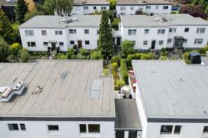 Wohnen wie im eigenen Haus: stillvoll Wohnen auf 2 Ebenen mit Garten, Garage & Hobbyraum im Keller – 30519 Seelhorst, Hannover – Vorschaubild 3