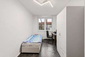 Massiv erbautes Einfamilienhaus mit ansprechender Klinkerfassade und großzügiger Wohnfläche – Die vollständige Adresse der Immobilie erhältst du vom Anbieter., 12529 Schönefeld – Vorschaubild 9