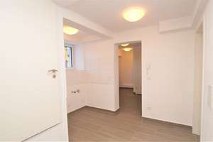 PETS ALLOWED IN FREE STANDING HOUSE! Refurbished in 2021, approx. 200 m², fenced in yard, and garage – 65199 Dotzheim, Wiesbaden – Vorschaubild 20