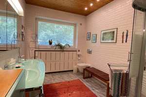 Großzügige Villa m. Hallenbad, Whirlpool & Sauna, tolle Ortsrandlage – Aichach-Friedberg (Kreis) – Vorschaubild 17