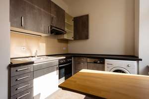 Provisionsfrei! Renovierte Altbauwohnung mit freiem Blick nahe dem Tempelhofer Feld. – Die vollständige Adresse der Immobilie erhältst du vom Anbieter., 12051 Neukölln (Ortsteil), Berlin – Vorschaubild 3