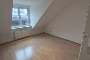 Gepflegte 2,5-Zimmer Dachgeschosswohnung in Elberfeld – Lucasstraße 17, 42107 Elberfeld, Wuppertal – Vorschaubild 4
