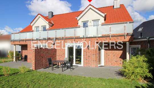 Bild von WOHNEN IM GRÜNEN: DOPPELHAUSHÄLFTE MIT RAUM FÜR GEMEINSAMES LEBEN UND RÜCKZUG