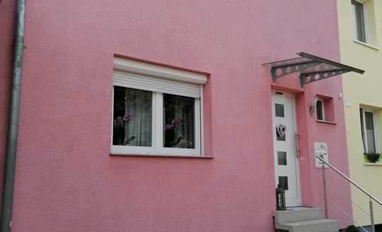 Reiheneckhaus mit Carport und schönem Garten 