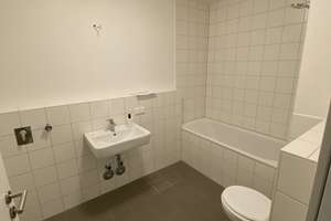 1 Zimmerwohnung mit WBS besonderem Wohnbedarf! – Dolgenseestr. 9a, 10319 Friedrichsfelde, Berlin – Vorschaubild 5