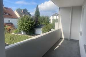 ruhige, sonnige 5-Zimmer-Wohnung mit Balkon in Köln- Rodenkirchen / Weiß