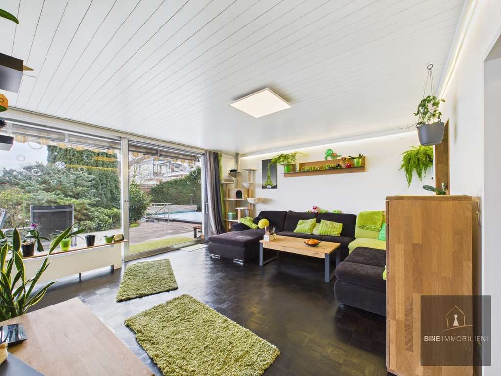 Immobilie in Affalterbach - Modernisiertes Traumobjekt inkl. Terassenoase mit Pool, Hobbygarten & Panoramablick - Bild 3