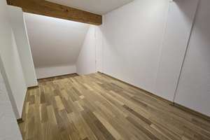 - Über Oberkassel - Renovierte Dachgeschoss-Maisonette-Wohnung! – Die vollständige Adresse der Immobilie erhältst du vom Anbieter., 40545 Oberkassel, Düsseldorf – Vorschaubild 15