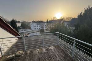 Charmante DG-Whg. mit großzügigem Balkon in gepflegtem Mehrfamilienhaus – Die vollständige Adresse der Immobilie erhältst du vom Anbieter., 44869 Höntrop, Bochum – Vorschaubild 4