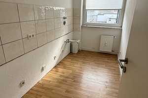 Modernes Bad, Balkon, Ruhiges Haus! – Rheinstr. 8-12, 47799 Krefeld – Vorschaubild 4