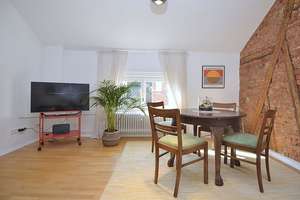 Stilvolle möblierte 2-Zimmer Wohnung mit Internet in Altbauvilla in Wiesbaden Nerotal – Die vollständige Adresse der Immobilie erhältst du vom Anbieter., 65193 Nordost, Wiesbaden – Vorschaubild 8