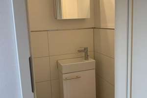 1 Komplettes Reihenhaus mit Garage in Erkelenz!!! - Ideal für Ehepaare oder  Firmennutzung (Büros..) – Am Hagelkreuz 65, 41812 Erkelenz – Vorschaubild 6