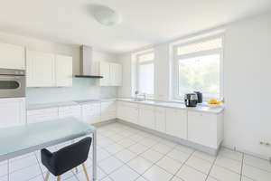*LEBENSKOMFORT PUR* - 5 ZI WOHNUNG MIT TERRASSE IN NIEDERKASSEL – Peter-Roos-Str. 10, 40547 Niederkassel, Düsseldorf – Vorschaubild 5