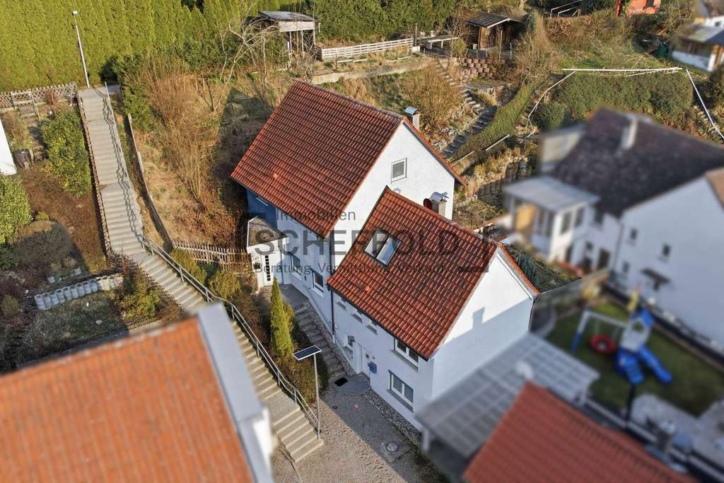 Immobilie in Ochsenhausen - Für Liebhaber! Charmantes Einfamilienhaus mit Einliegerwohnung und Raum zur persönlichen Entfaltung - Bild 4