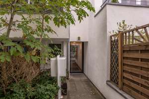 Charmante 2-Zimmer-Wohnung in Top-Lage – Die vollständige Adresse der Immobilie erhältst du vom Anbieter., 50996 Rodenkirchen (Ortsteil), Köln – Vorschaubild 2