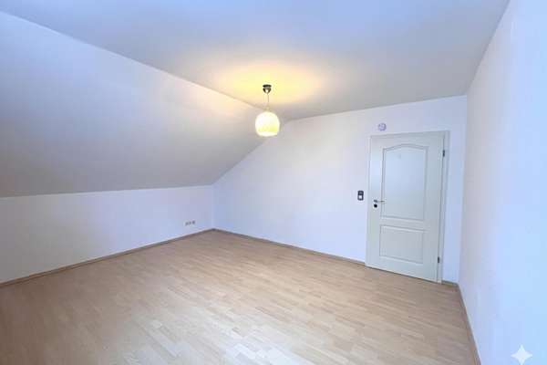 Gut geschnitte 3-Zimmer Wohnung mit Loggia in Weiterstadt