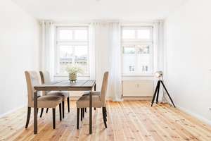 Choriner Straße, Mitte: Charmante 3-Zimmer-Altbauwohnung mit aufgearbeiteten Dielen, Einbauküche – Choriner Straße 81, 10119 Mitte (Ortsteil), Berlin – Vorschaubild 5