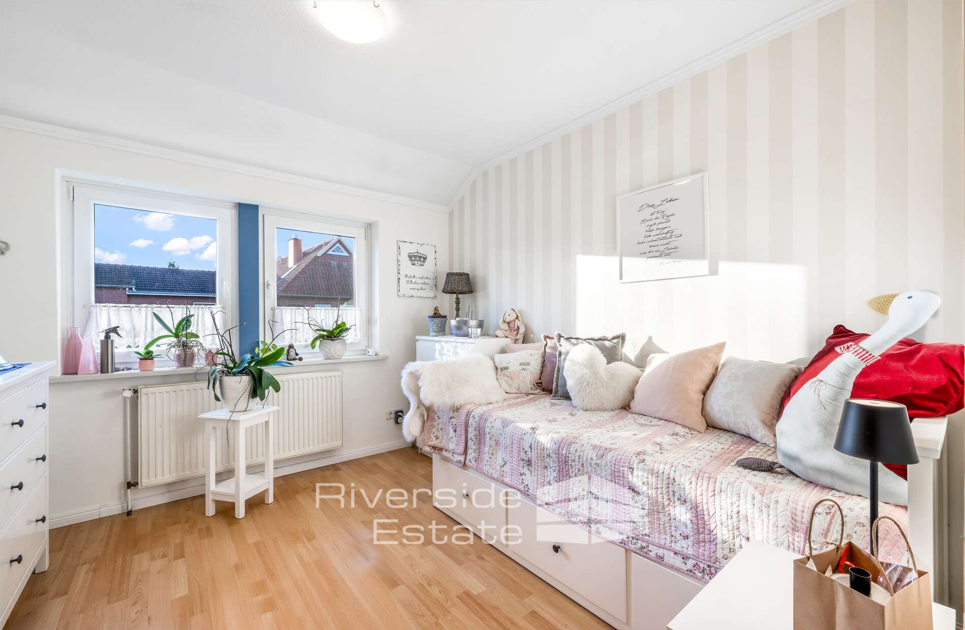 Immobilie in Lauenbrück - Mehrfamilienhaus mit großem Garten und vielseitigen Optionen – ideal fürs Mehrgenerationenwohnen - Bild 3