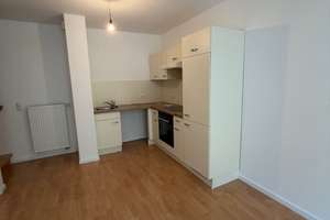 **STADTHAUS IN HH-SÜLLDORF** - 3 Zimmer, ca.80 qm,Terrasse, Stellpl. – Sülldorfer Landstr. 112H, 22589 Sülldorf, Hamburg – Vorschaubild 4