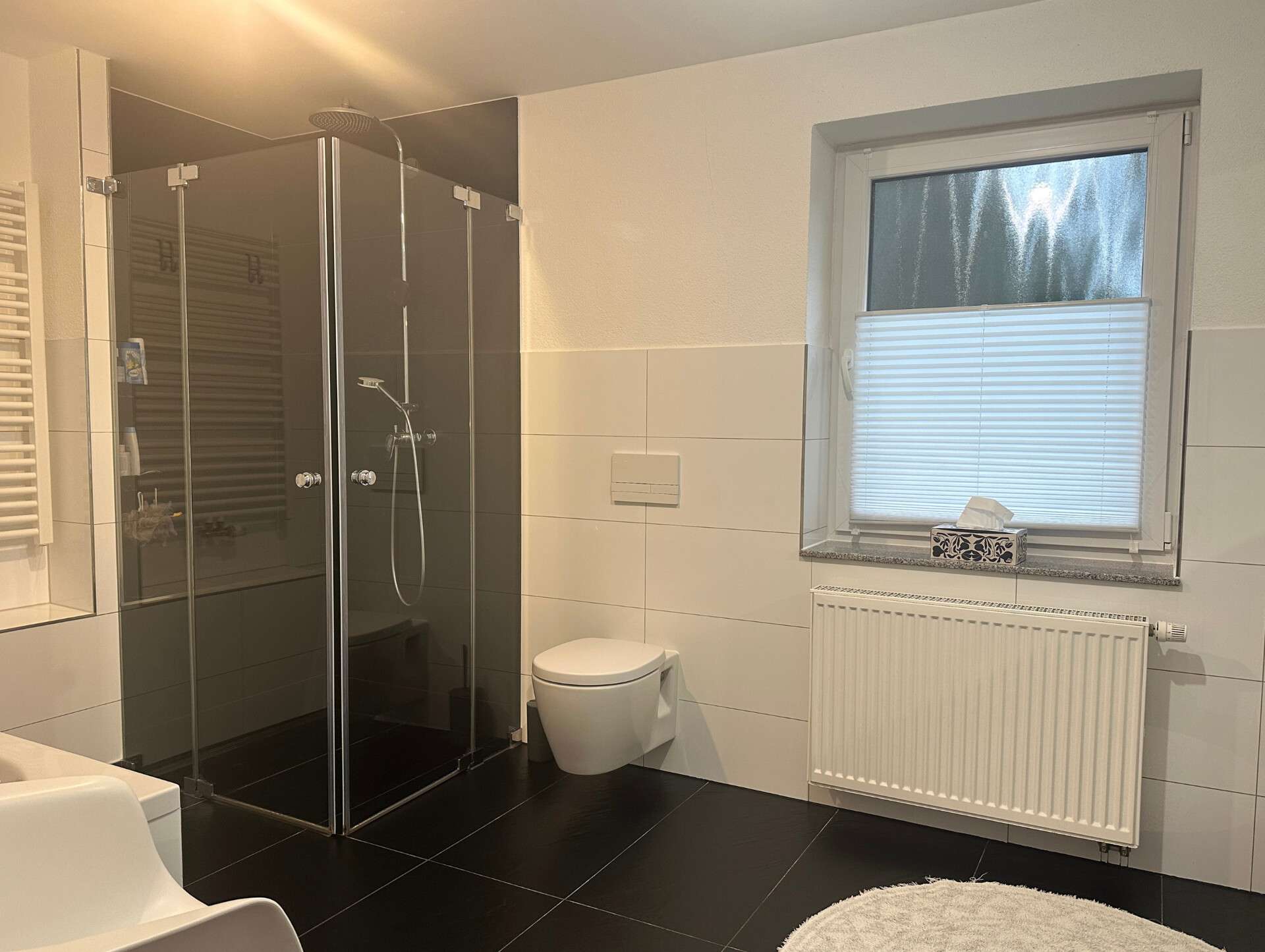 Immobilie in Erzhausen - VIEL PLATZ FÜR FAMILIE, HOME OFFICE & GÄSTE: Modernisiertes EFH +  Einliegerwohnung (vermietet) - Bild 4