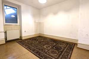 Ehemaliges Bauernhaus mit zwei Wohneinheiten, riesigem Grundstück, Scheune und Stallungen – Karlsruhe (Kreis) – Vorschaubild 6