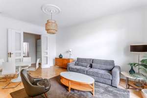 Schicke Altbau-Perle in Friedrichshain: 82 m², Balkon, Lift & bezugsfrei – Die vollständige Adresse der Immobilie erhältst du vom Anbieter., 10243 Friedrichshain, Berlin – Vorschaubild 3