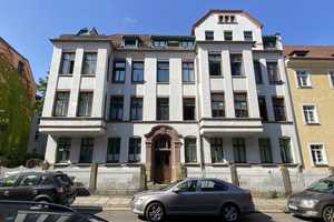 kleine DG-Wohnung mit vielen Schrägen mit Blick auf das St. Elisabeth Krankenhaus – Dölitzer Straße 46, 4277 Leipzig – Vorschaubild 2
