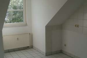 Ihre Kapitalanlage! Attraktive 2-Zimmer-DG-Wohnung mit Dachterrasse und TG-Platz in Sürth! Erbpacht! – Rodderweg 20-66, 50999 Sürth, Köln – Vorschaubild 7