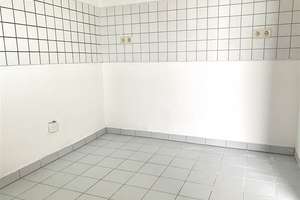 Frei! Lichtdurchflutete 2-Zimmer-Wohnung mit Gäste WC... – Clausstraße 47, 9126 Gablenz, Chemnitz – Vorschaubild 2