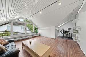 Großzügige Villa auf einem wunderschönen Grundstück. – Die vollständige Adresse der Immobilie erhältst du vom Anbieter., 22359 Volksdorf, Hamburg – Vorschaubild 11