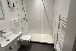 Erstbezug nach Komplettsanierung: 2 Zi Wohnung, neue Einbauküche weiss, hell, ruhig – Schmettaustrasse 10, 45139 Südostviertel, Essen – Vorschaubild 3