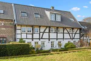 Exklusiv wohnen in historischem Ambiente – 240 qm Wohlfühloase! – Rhein-Erft-Kreis – Vorschaubild 1
