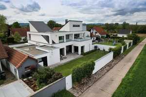 Exklusives Anwesen im Bauhaus-Stil in begehrter Feldrandlage  – Südliche Weinstraße (Kreis) – Vorschaubild 1