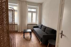 Helle, möblierte Wohnung in Köln-Ehrenfeld