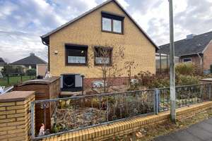 Zukunftssicheres Familiennest mit niedrigen Energiekosten