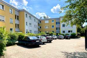 Modernisierte Wohnung: Ihrer Zukunft zuliebe! 3 Zim., Balkon, Parkett u. neues Duschbad!
