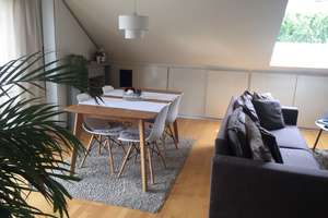 Stilvolle, gepflegte 2-Zimmer-Dachgeschosswohnung mit Balkon und Einbauküche in Stuttgart – Dieterlestraße X, 70469 Feuerbach-Mitte, Stuttgart – Vorschaubild 2