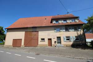Ländliches Wohnhaus mit Ökonomieteil in Donaueschingen-Heidenhofen – vielseitiges Raumangebot für Wo – Die vollständige Adresse der Immobilie erhältst du vom Anbieter., 78166 Donaueschingen – Vorschaubild 1