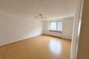 Helle 3,5 Zimmer-Wohnung mit Balkon