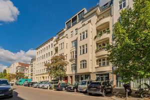 moderne 4-Zimmer Dachgeschosswohnung in zentraler Lage!