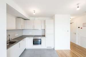 2 Zimmer Wohnung  - 2 Bedroom Apartment with Kitchen and Balcony