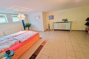 Sofort einziehen | Einfamilienhaus mit gemütlichem Garten, ausgebautem UG, erweiterbarem DG + Garage – Die vollständige Adresse der Immobilie erhältst du vom Anbieter., 61137 Schöneck – Vorschaubild 11