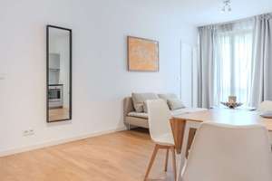Schickes Apartment mit Concierge – Die vollständige Adresse der Immobilie erhältst du vom Anbieter., 10115 Mitte (Ortsteil), Berlin – Vorschaubild 1