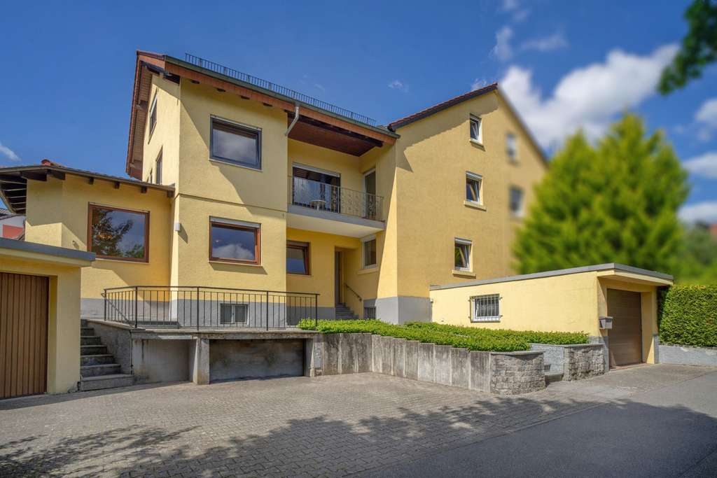 Doppelhaushälfte mit Gartenparadies sucht kreative Handwerker - Ihr neues Familiendomizil!