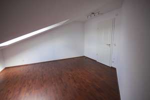 4- Zi Maisonette Wohnung in ruhiger Lage mit Balkon und Stellplatz / WBS ERFORDERLICH !! – Cuxhavenerstr. 9, 42279 Oberbarmen, Wuppertal – Vorschaubild 9