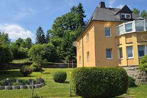 Viel Platz für Familie, Büro oder Vermietung - saniertes Haus mit 3 Wohnungen – Die vollständige Adresse der Immobilie erhältst du vom Anbieter., 8321 Zschorlau – Vorschaubild 1