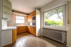 Vielseitig nutzbares Wohnhaus in ruhiger Wohnlage – Oldenburg (Oldenburg) – Vorschaubild 3