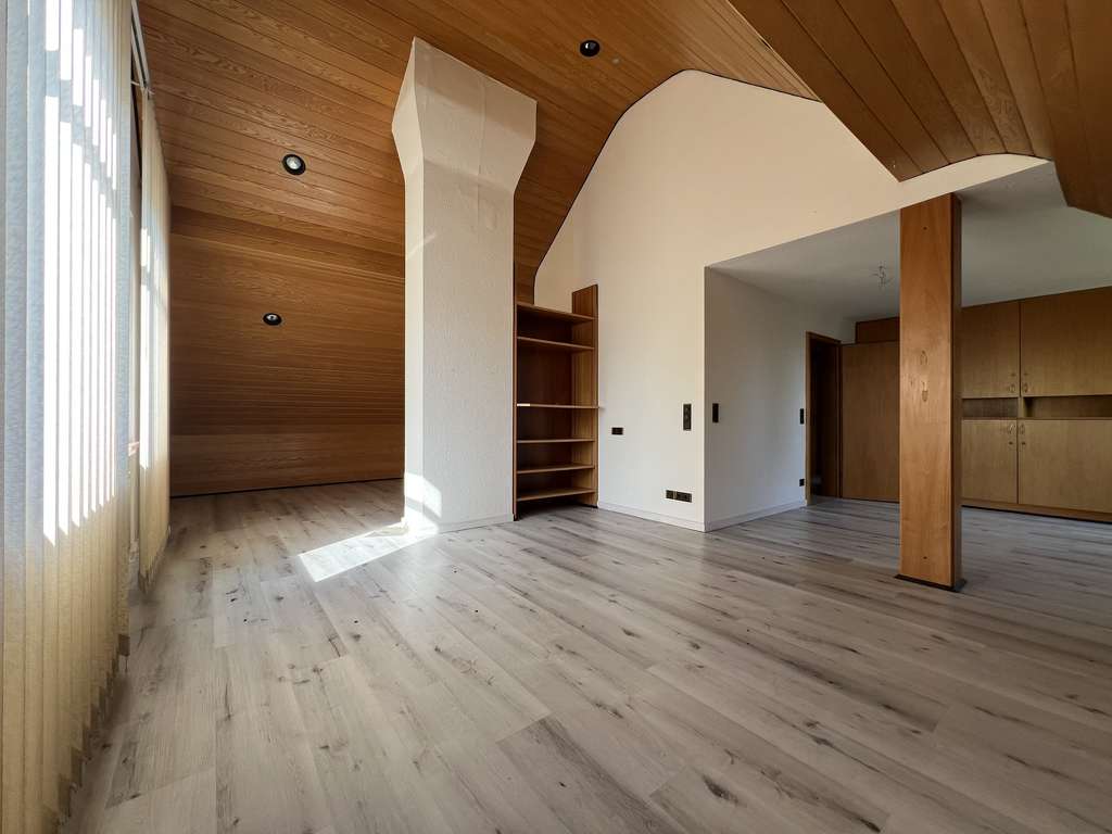 Immobilie in Emskirchen - Großzügiges Einfamilienhaus mit 5 Zimmern - Bild 4