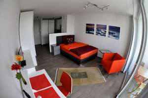 Ruhiges vollausgest. Luxus-Apartment mit West-Balkon in M-Johanneskirchen/S8Provisionsfrei