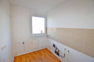 Bezug sofort möglich! 3-Raum-Wohnung, Badewanne, Aufzug, Balkon, PKW-Stellplatz! – Am Rosengarten 29, 6526 Sangerhausen – Vorschaubild 14